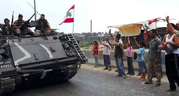 صور حصرية للجيش اللبناني Lebanese-army-celebrating-victoary-