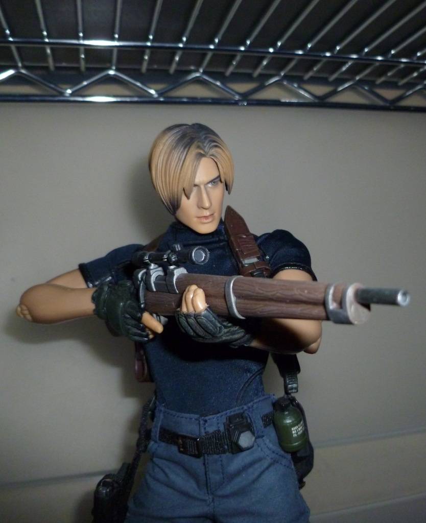 My Hot Toys Resident Evil Collection - Ada Wong update on 5/9/21! P1070814
