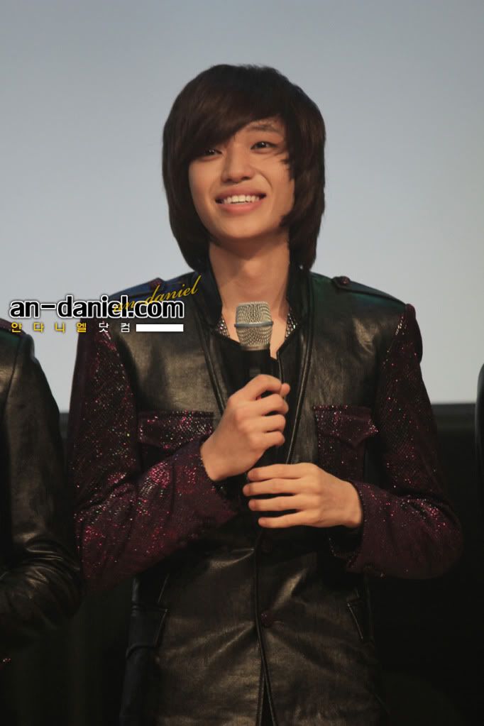 [28.10.2011] Teen Top au SBS-R Kim ChangRyul’s Public Broadcast  197096344EAC7430152511