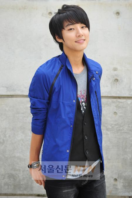 صور yoon shi yoon  Yoon-Shi-Yoon28