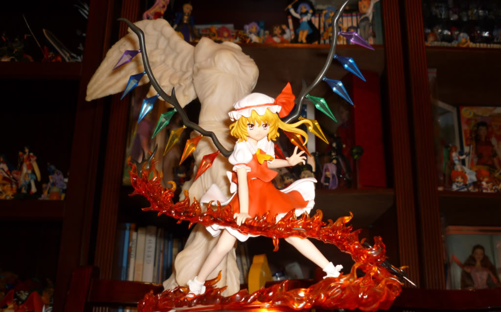 Últimas adquisiciones de figuras, Manga, Anime, Videojuegos y Merchandise en Gnrl. 2011 (4) - Página 2 Flandre01