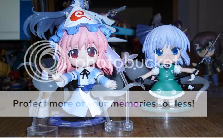 Últimas adquisiciones de figuras, Manga, Anime, Videojuegos y Merchandise en Gnrl. 2011 (5) - Página 2 Yuyuko_youmu01