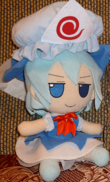 Últimas adquisiciones de figuras, Manga, Anime, Videojuegos y Merchandise en Gnrl. 2011 (4) - Página 2 Cirno-gorrito