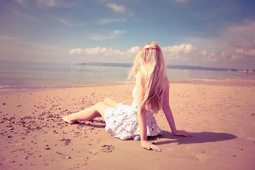 Loneliness - Page 5 Beach-blonde-fashion-girl-meer-pretty-Favimcom-55003