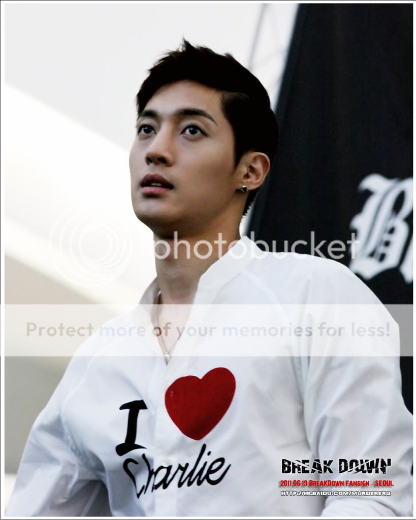 [HJL] ‘Break Down’ album Fansign event [19.06.11] 47ba73f3c237f14cb17ec5e4