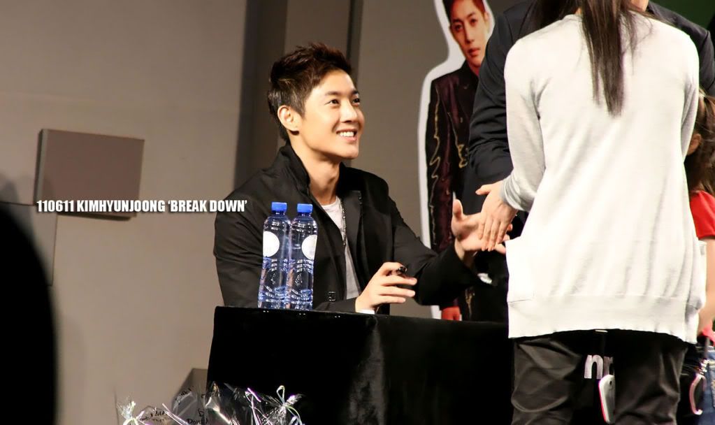 [HJL] ‘Break Down’ album fansign event [11.06.11] (2) 723a3365a8a4348480cb4ad