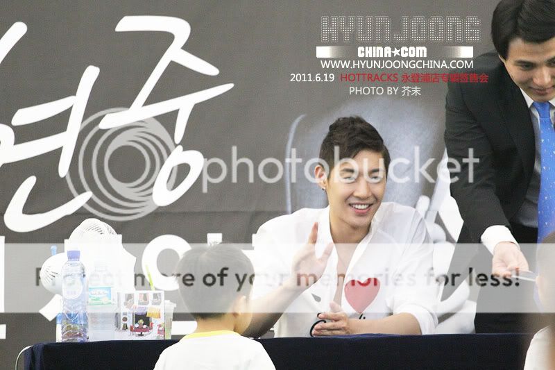 [HJL] ‘Break Down’ album Fansign event [19.06.11] 78fbcb9d8271bd440ff477fa