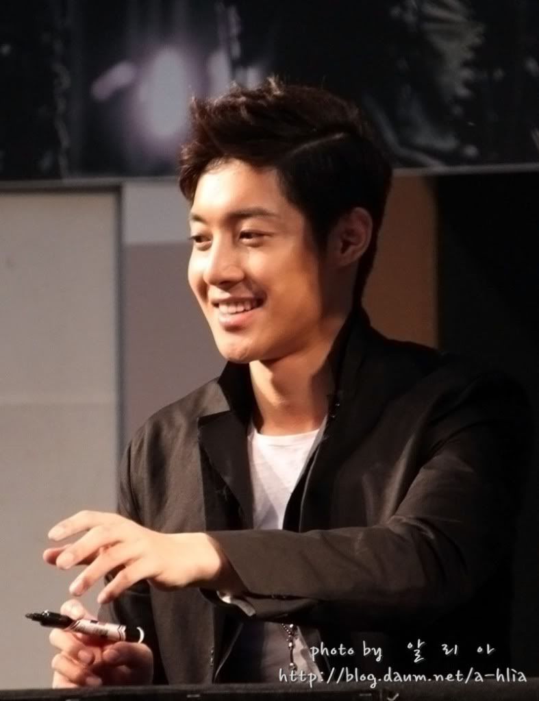 [HJL] ‘Break Down’ album fansign event (4) Cffd4b4d1146185c58af534d