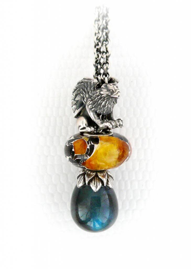 faerybeads - Faerybeads Gryphon bead - Page 2 Faerybeads_Griffin_Faery_Necklace_zps5c506d08