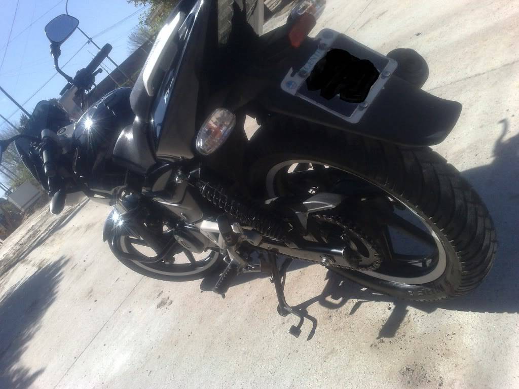 SE VENDE LA R180 URGENTE..!! 020720112355-1