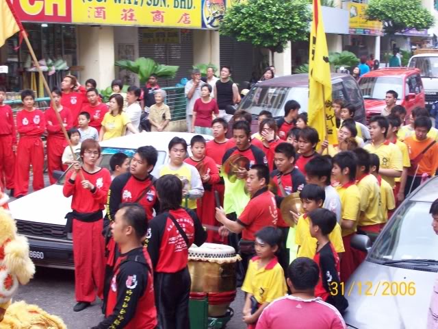 [Hình] Ngày hội gì mà đông vui vậy ta? KLA054