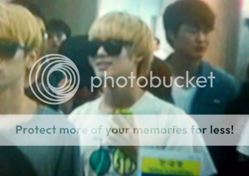 [07-08-2011][Pics][update #3] SHINee on their way back to Japan Tumblr_lpjy7uSk8f1qcl8qx