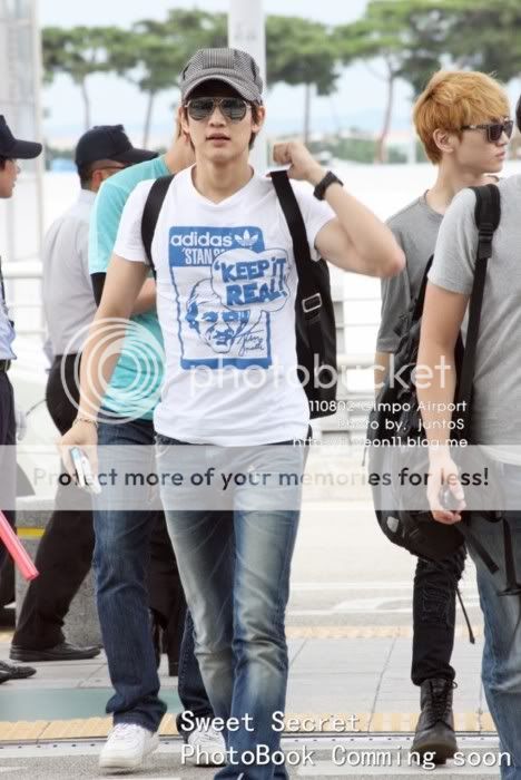 [07-08-2011][Pics][update #3] SHINee on their way back to Japan Tumblr_lpkh5b9euO1qcl8qx