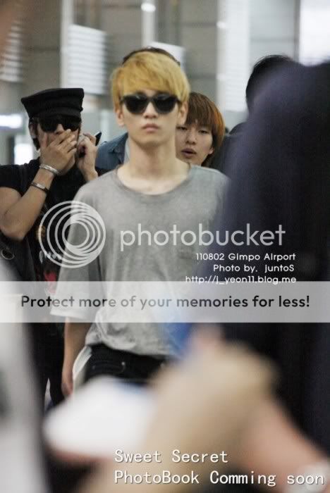 [07-08-2011][Pics][update #3] SHINee on their way back to Japan Tumblr_lpkh5la0GQ1qcl8qx