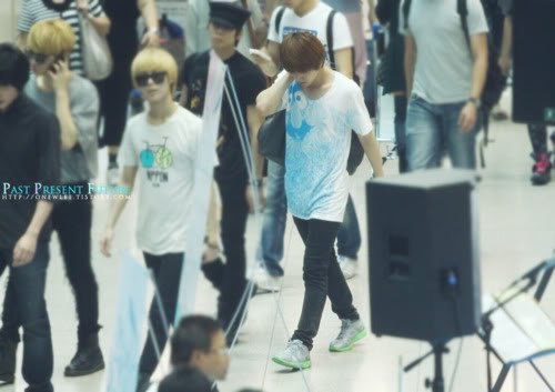 [07-08-2011][Pics][update #3] SHINee on their way back to Japan Tumblr_lpm7r3pS581qcl8qx