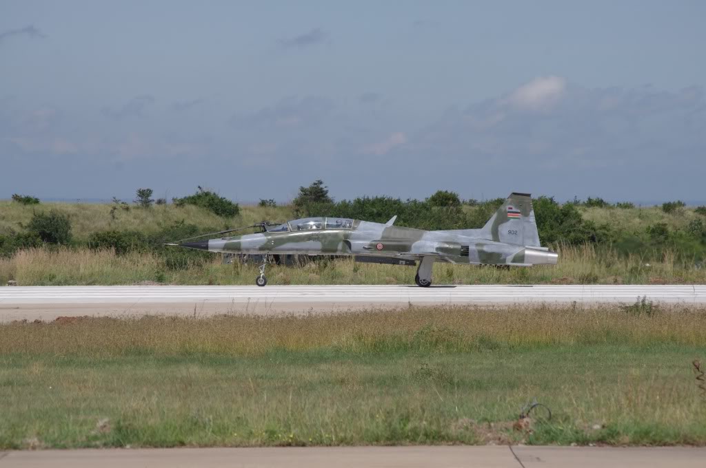 Armées kenyane Kenya-AF2