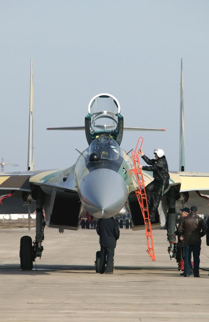 Su-35  - Page 2 Russian-Su-352