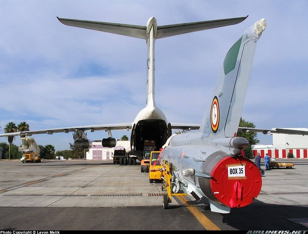 Armée Ugandaise Uganda-Mig213