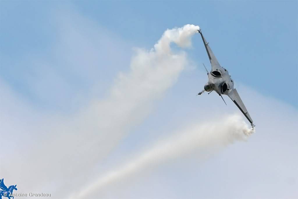   Dassault Rafale Rafaleupwards1