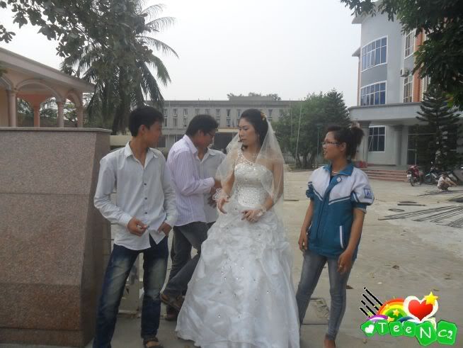 [ 20/11/2011 ] Ảnh Lớp Đi cưới Cô Tuyết CuoiCoTuyet_13