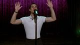 [Glee] Saison 4 - Episode 3 - Makeover  Th_026