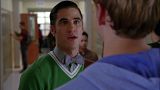 [Glee] Saison 4 - Episode 3 - Makeover  Th_074