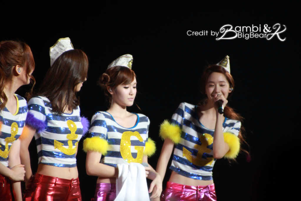 [PICS][9/10/2011] YoonYul's Love Story ๑۩۞۩๑  We are more than real *!!~ - Page 20 IMG_8312