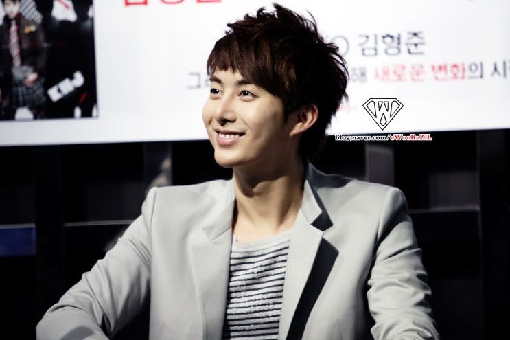 [HJB] ‘My Girl’ Solo Album Fansign Event (4) 74ea78e4f3f422842e2e2131-1