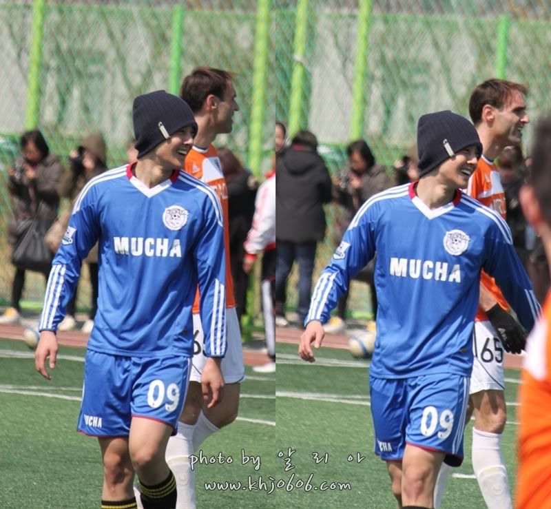 [HJL] En el partido de futbol de FC MEN [26.03.11] (4) 7c24d3a782962dfbcaefd035