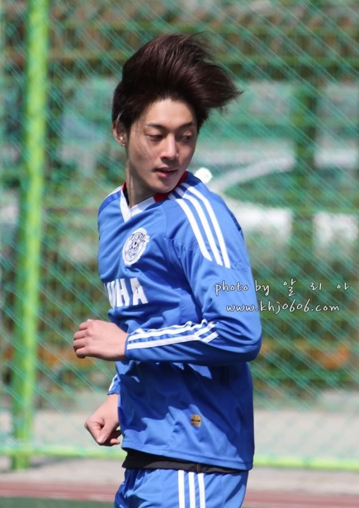 [HJL] En el partido de futbol de FC MEN [26.03.11] (4) 904c8eb47770550208230236