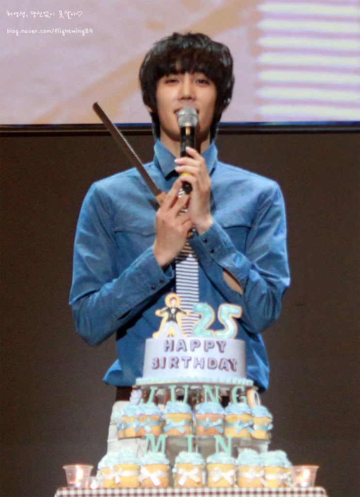 [JM] Birthday Party event with fans + HyungJun C69f0100d721b88760d9867d