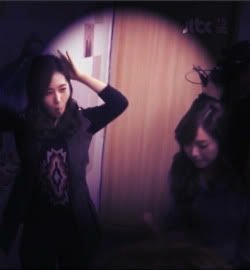 [PIC+VID+GIF][6/1/2012]«๑۩۞۩๑_ YURI ♥ JESSICA_๑۩۞۩๑_ PARIS ♥♕♥ ROMANTIC CITY ♥f  YULSIC_๑۩۞۩๑» - Page 11 Tumblr_lxo9khIXfW1qegqt2o8_250