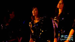 [PIC+VID+GIF][6/1/2012]«๑۩۞۩๑_ YURI ♥ JESSICA_๑۩۞۩๑_ PARIS ♥♕♥ ROMANTIC CITY ♥f  YULSIC_๑۩۞۩๑» - Page 11 Tumblr_ly0puwMwlF1qegqt2o4_250