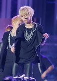 SHINee @ Hallyu Dream Concert [111003] Th_9RAc2