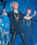 SHINee @ Hallyu Dream Concert [111003] Th_JI11d