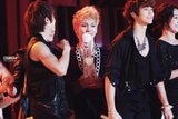 SHINee @ Hallyu Dream Concert [111003] Th_e00677344e8c84d80e02d