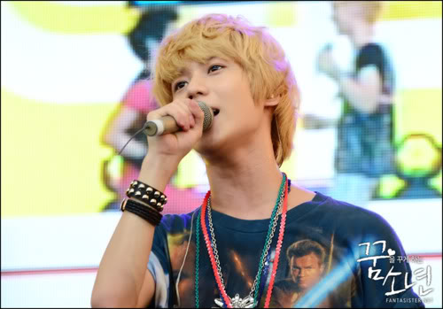 SHINee @ Japan Odaiba Event [110829] Tumblr_lqqie2fzRL1qcl8qx