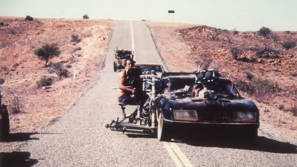 Mad Max II Interceptor - Page 2 Mad-max-interceptor-double-with-camera-rig