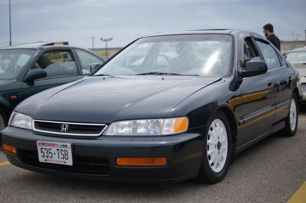 WI sedan checking in Accordmeet