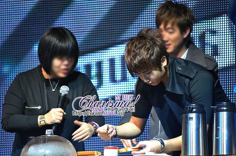 [YS+KJ] KyuJong & YoungSaeng AND Story in HongKong (6) 25