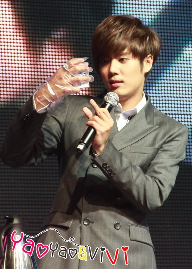 [KJ] Story in HongKong Fanmeeting (3) 4df082c3d2fb637ae4dd3bef