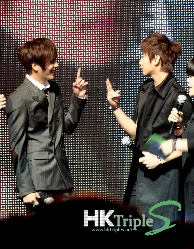 [YS+KJ] KyuJong & YoungSaeng AND Story in Hongkong (3)  5da645bab7fa444518d81fab