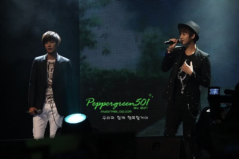 [YS+KJ] KyuJong & YoungSaeng AND Story in HongKong (5) Ebf740389a93f1889e3d62d4-2