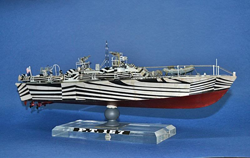 Torpedera PT-167 revell 1/72 con razzle dazzle DSC_0057