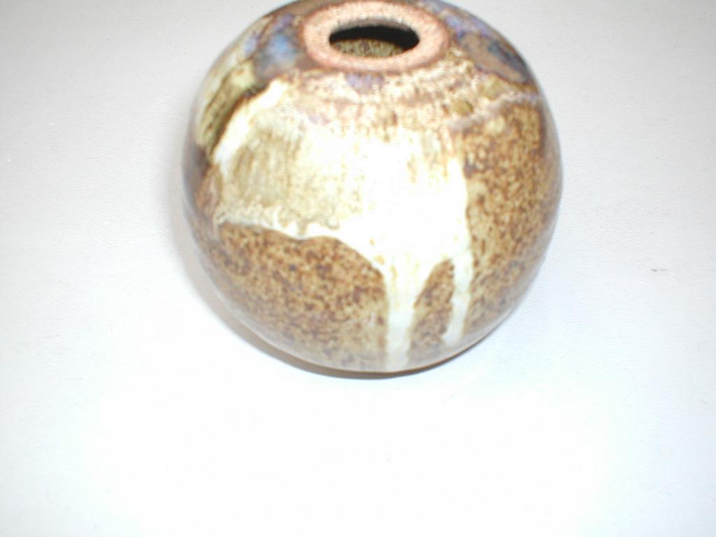 Lovely Studio Pot - LB mark Studiopot002_zps76d0b90f