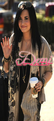 Fly On The Wall } GALLERY 021e9_Demi-lovato-2011-demi-lovato-19764153-415-5941copy-1