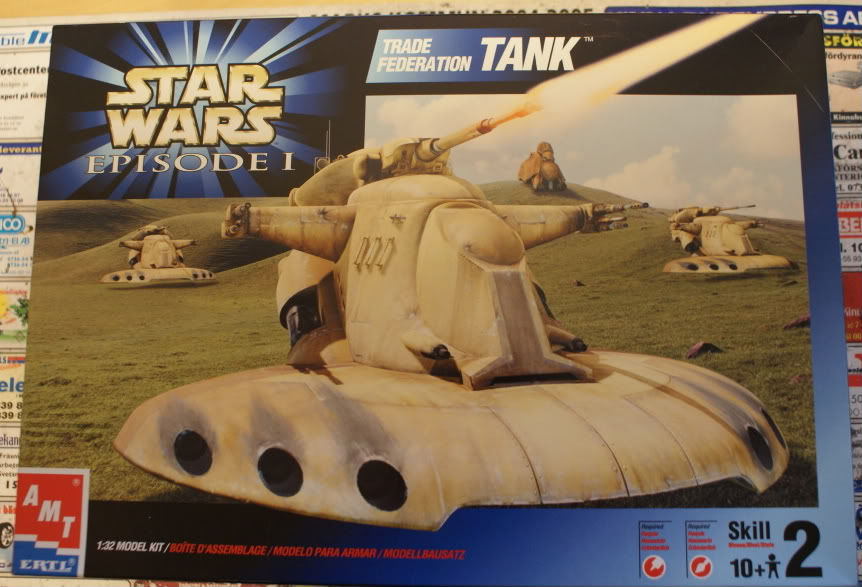 AMT / ERTL's 1/32 AAT Trade Federation Tank DSC00630