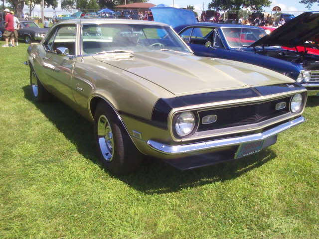 Car show at Fox Lake July241141