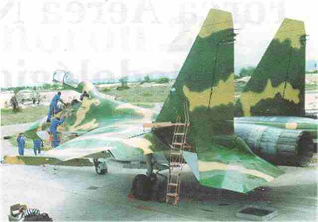 Su27 UB Flanker Angolais  [Academy] 1/48 Ang27