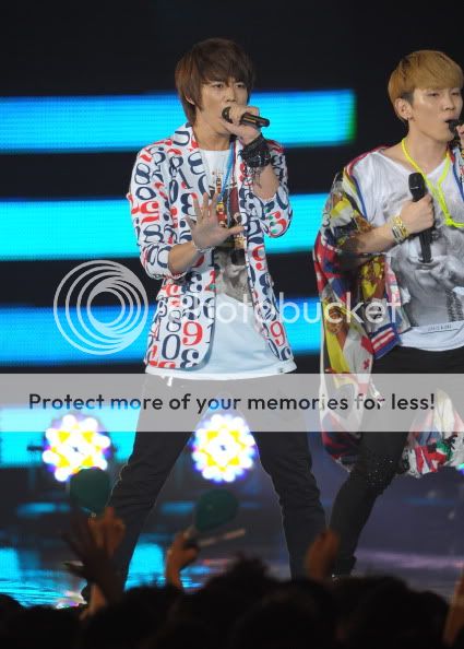 SHINee @ MTV VMAJ [110625] 117322851